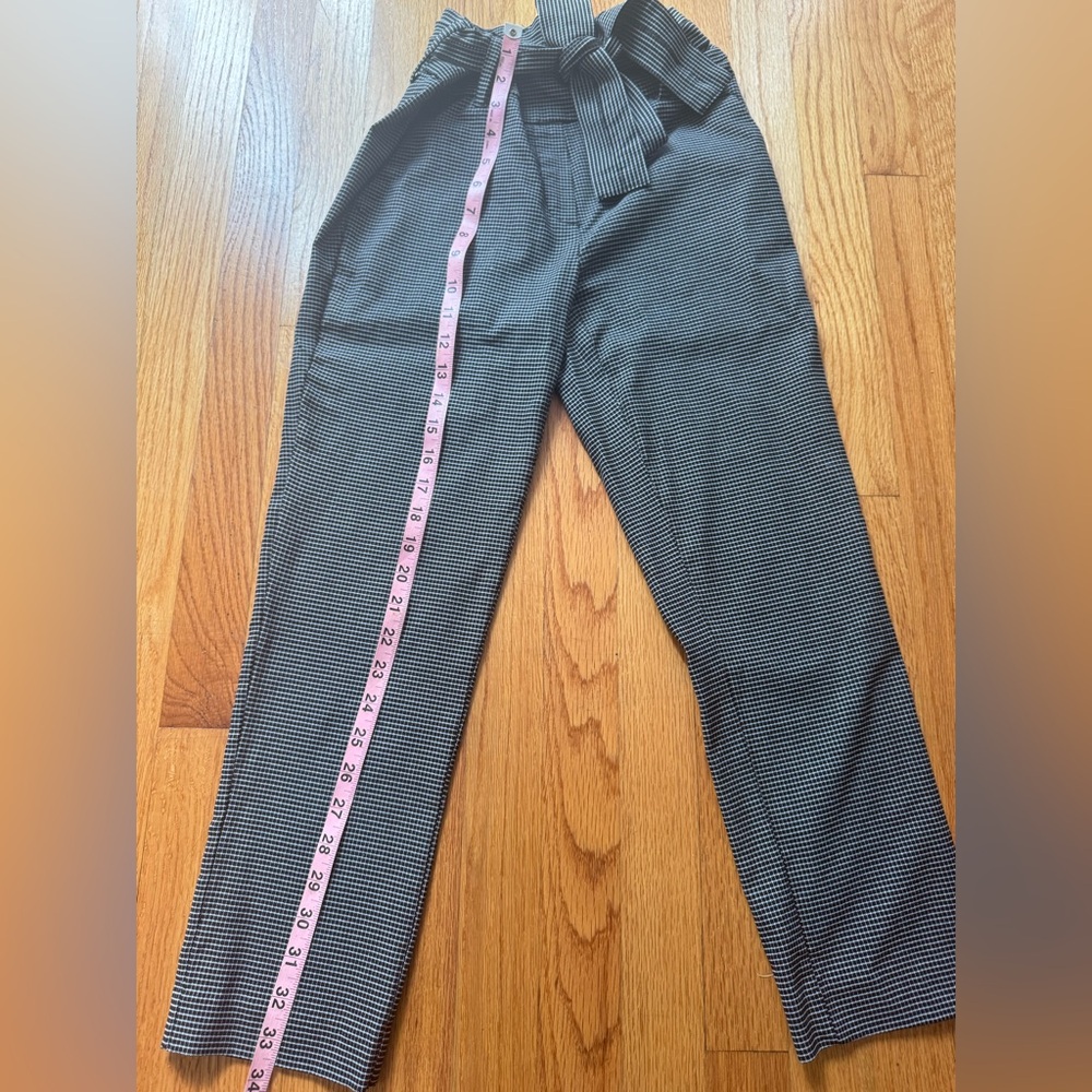 Women's Black and White Checkered Cropped Pants
